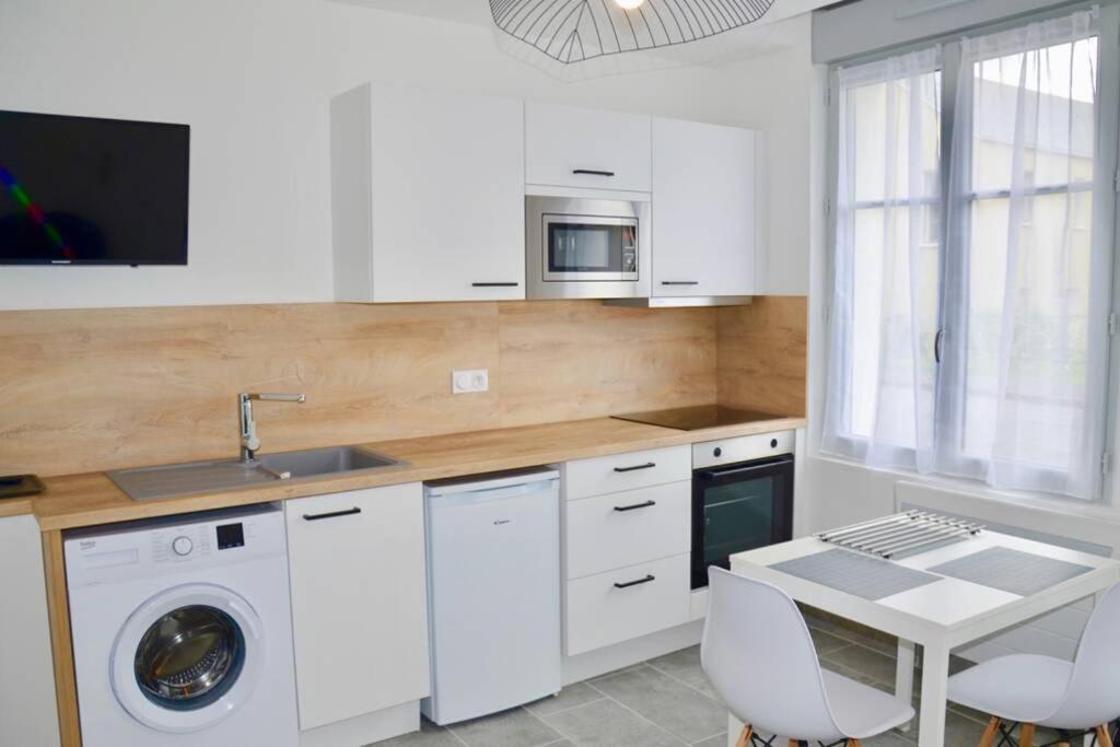 Appartement Les forges 2 pièces RDC à Avoine Extérieur photo