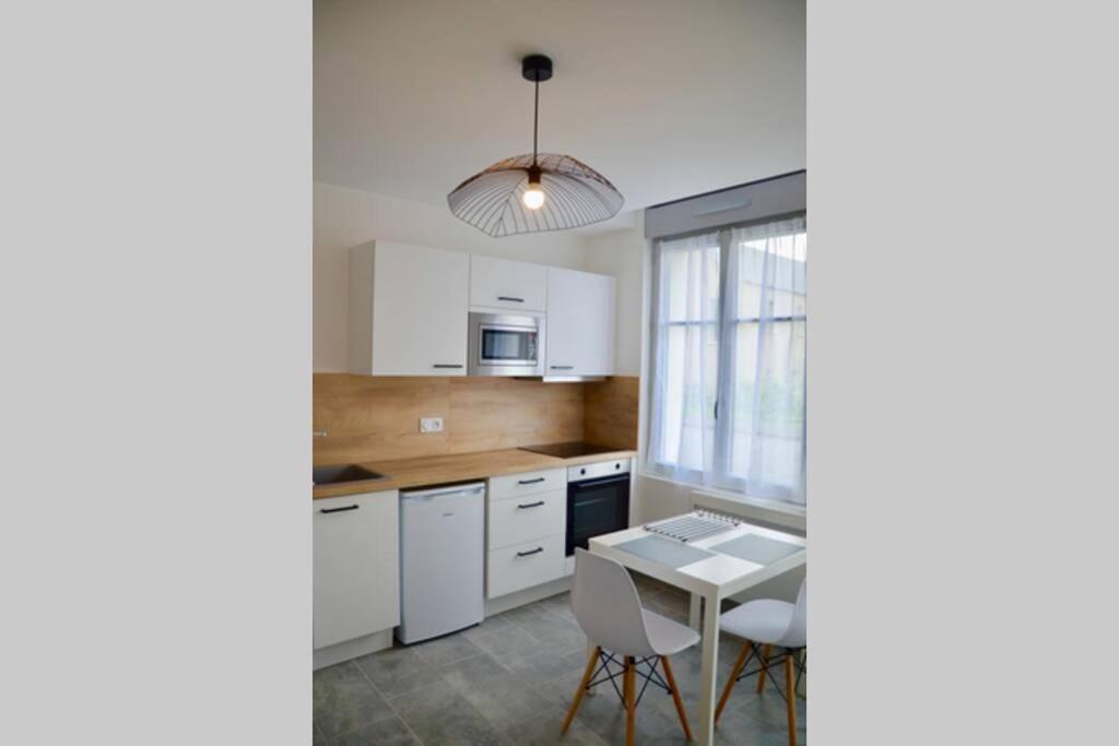 Appartement Les forges 2 pièces RDC à Avoine Extérieur photo